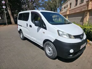Nissan NV200 2012 Van ya Mizigo