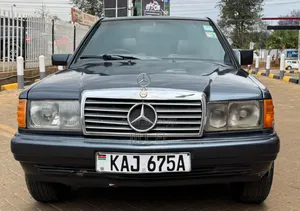 Mercedes-Benz W124 1989 Kijivu