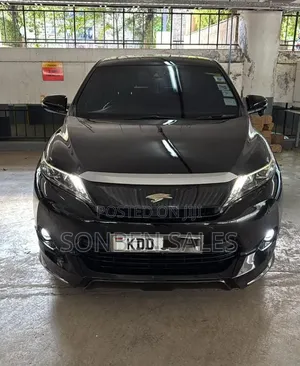 Toyota Harrier 2.0 2015 Nyeusi