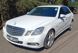 Mercedes-Benz E250 CGI 2011 Nyeupe