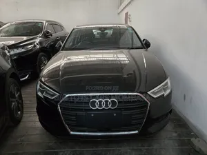 Audi A3 2019 Nyeusi