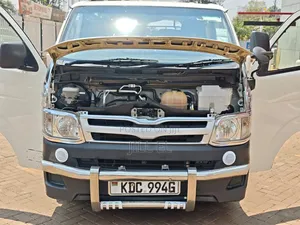 Toyota HiAce 2013 10-Seater Bus