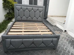 Kitanda cha Mbao Rangi Gray 5x6