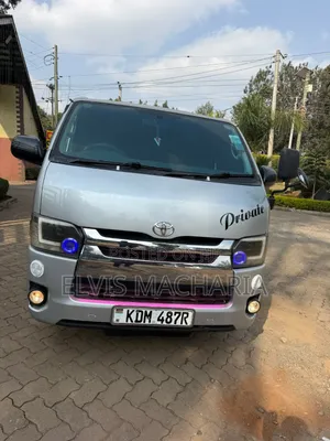 Toyota HiAce 2016