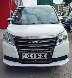 Toyota Noah 2015 Rangi ya Loti