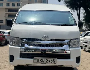 Toyota HiAce 2012