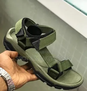Sandali za Teva za Wanaume - Size 40-45