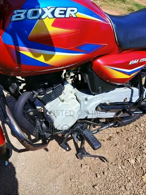 Bajaj Boxer 150 UG 2024 Nyekundu