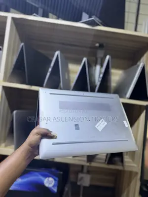 HP EliteBook 860 G10 Laptop - Core i7, 16GB RAM, 512GB SSD