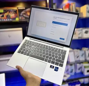 Laptop HP EliteBook 830 G9 - 16GB RAM, 256GB SSD