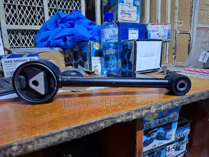 Engine Mounting kwa Mitsubishi Mirage