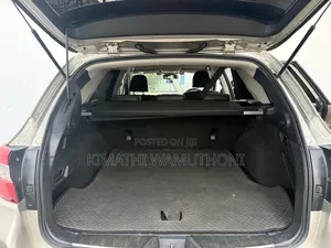 Subaru Outback 2015 Nyeupe
