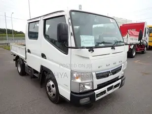 2019 Mitsubishi Canter Flatbed Truck