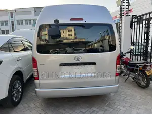 Toyota HiAce 2020