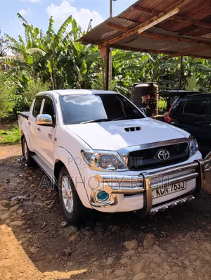 Toyota Hilux 2.5 D-4D SRX 2010 Pickup