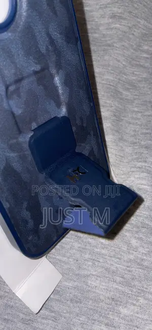 iPhone 15 Pro Max Blue Leather Case yenye Stand