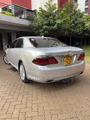Toyota Crown 2011 Silver