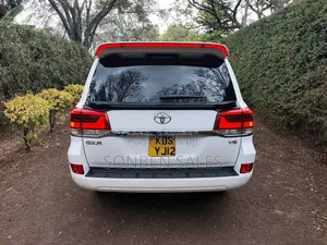 Toyota Land Cruiser 4.5 V8 GXR 2017
