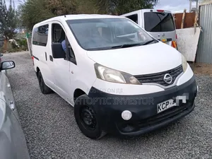 Nissan NV200 2011 Nyeupe