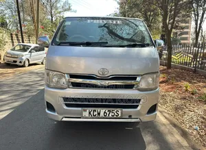 Toyota HiAce 2013 - 3000cc Diesel