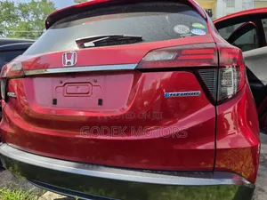 Honda Vezel 2019 Red