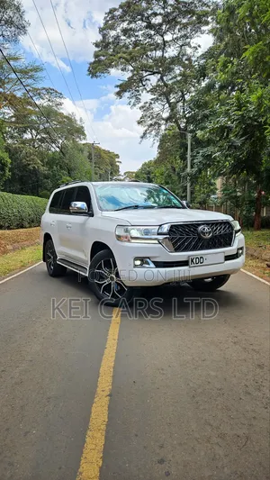 Toyota Land Cruiser 4.5 V8 VXR 2015 White