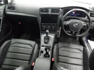 2020 Volkswagen Polo e-Golf Premium