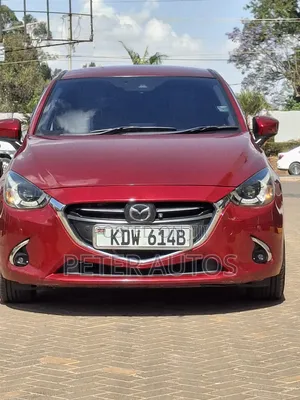 Mazda Demio 2018 Nyekundu
