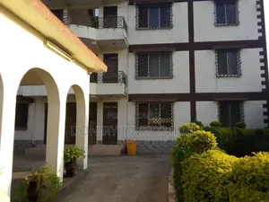 5-Bedroom Bungalow with 6 Rental Units in Milimani