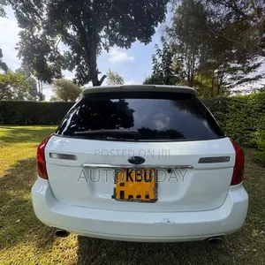 Subaru Legacy 2.0 AWD 2007 White