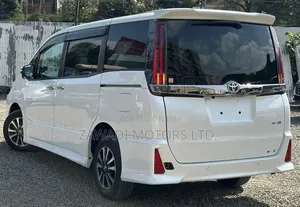 Toyota Noah 2.0 FWD (8 Seater) 2020 Nyeupe