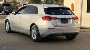 Mercedes-Benz A180 2019 Silver