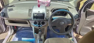Nissan Note 1.4 2010 Zambarau