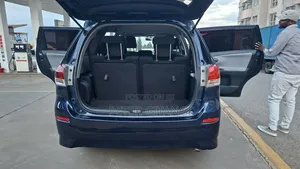 Toyota Wish 2011 Nyeusi