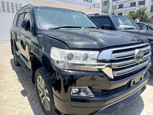 Toyota Land Cruiser V8 2019 Black