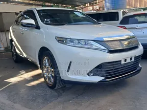 Toyota Harrier 2.0 2020 Nyeupe