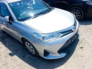 Toyota Corolla Fielder 1.5 Hybrid FWD 2019 Silver