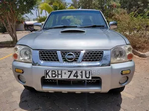 Nissan Navara 2005 Silver