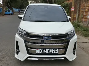 Toyota Noah 2.0 FWD (Viti 7) 2019 Nyeupe