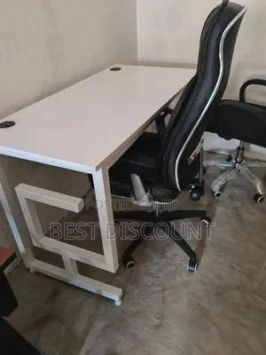 Kiti cha Ofisi Nyeusi na Nyeupe na Kiti cha Ergonomic