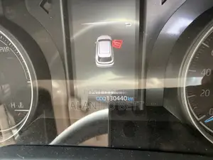 Toyota Harrier 2.5 Hybrid SUV 2020 Blue