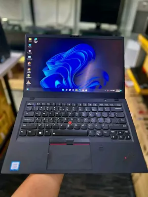 Lenovo ThinkPad X1 Carbon Laptop - Intel Core i7, 8GB RAM, 256GB SSD