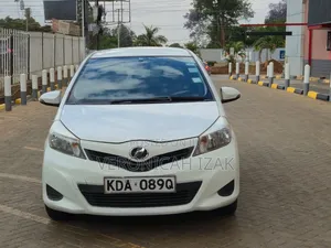 Toyota Vitz 2014 White