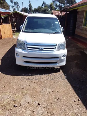 Toyota Noah 2.0 FWD (Viti 8) 2006 Nyeupe