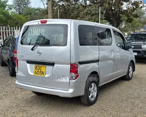 Nissan NV200 Van 2013 Kijivu