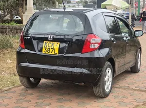 Honda Fit 2010 Nyeusi