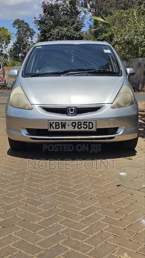 Honda Fit 2006 Nyeupe