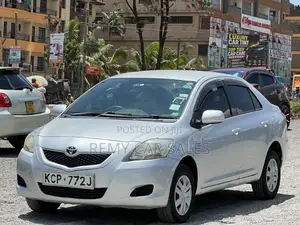 Toyota Belta 2010 Nyeupe