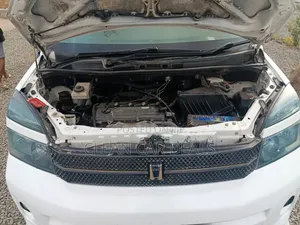 Toyota Voxy 2005 White