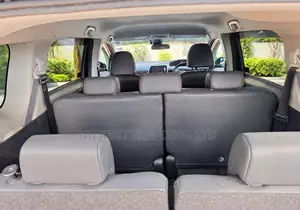 Toyota Sienta 1.5 Hybrid FWD 2018 Black